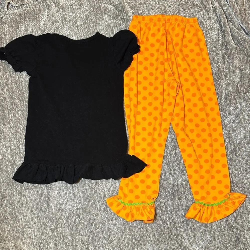 EEUC ruffle top with pumpkin appliqué & Orange dot ruffle pant 6/7